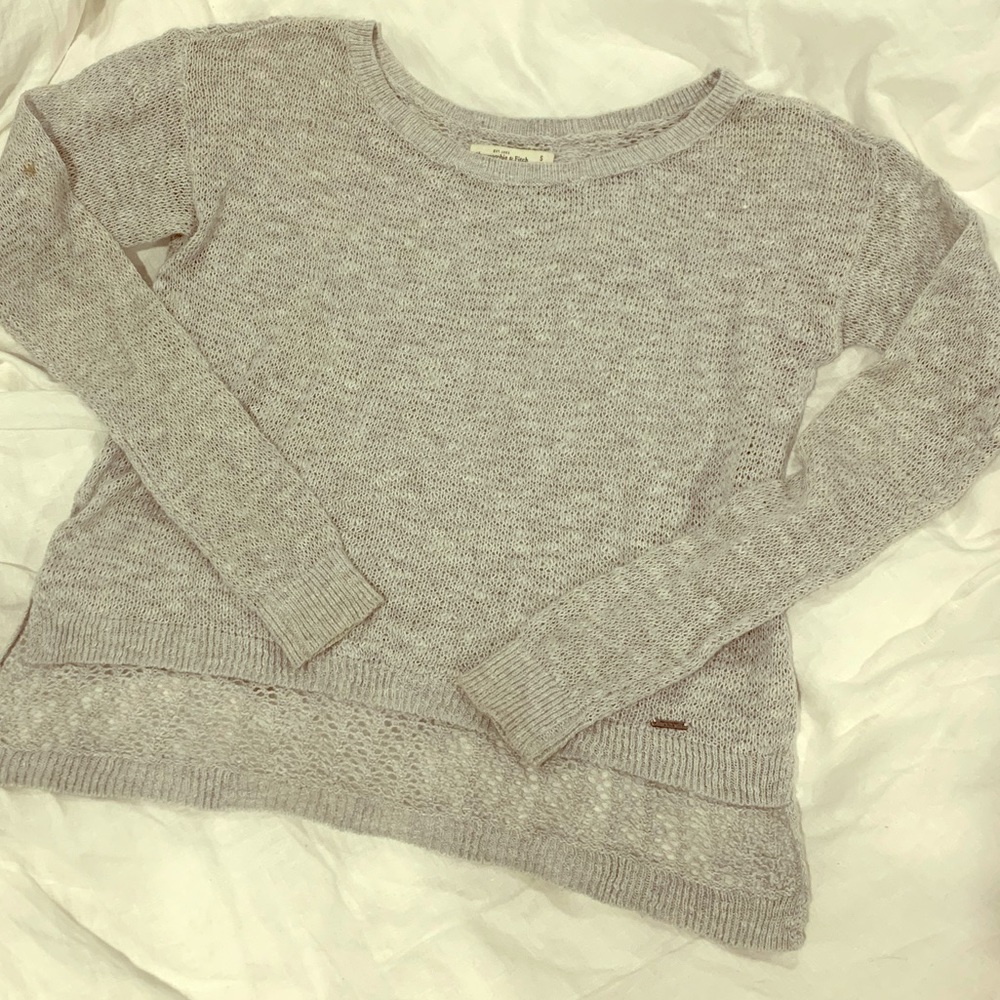 Abercrombie & Fitch S light grey sweater